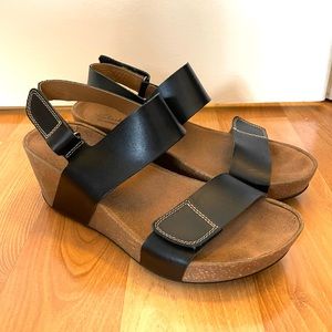 Clarks Alto Madi Wedge Sandal 9